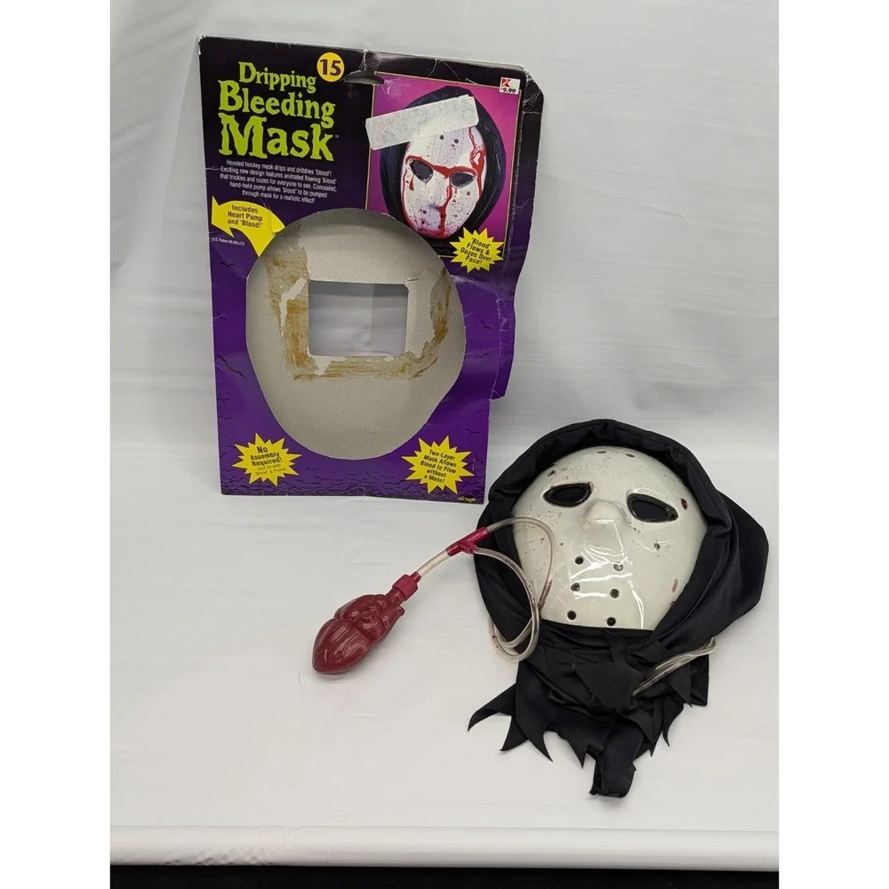 VTG Ski Hockey Mask Bleeding Dripping Blood Heart Pump Halloween Fun World 90s